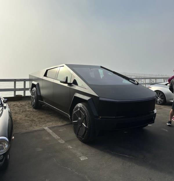 Tesla's Cheif Designer recently took a Cybertruck to a Cars & Coffee meet up. Credits: dsgolson/TikTok