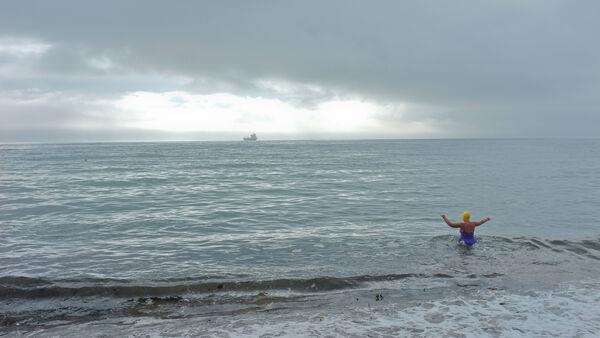 Cold water swimming could be beneficial for menopause symptoms, study suggests